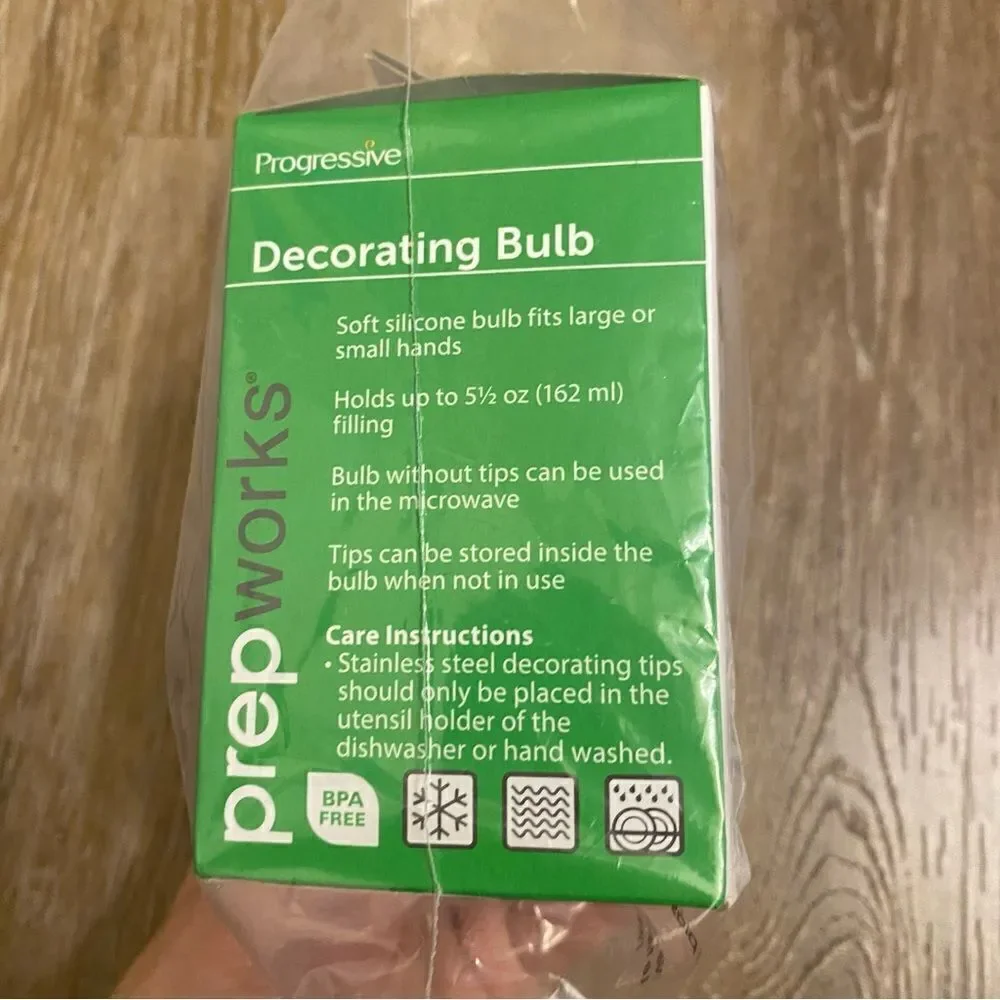 Prepworks by Progressive 4-Piece Frosting Bulb+3 Decorating tips cucake Kit NEW